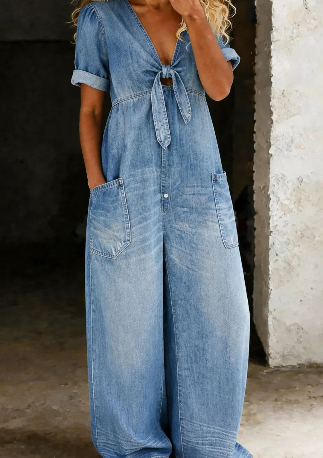 Maya | V-neck jumpsuit with short sleeves