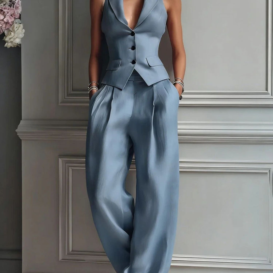Kate | Women's two-piece set with a V-neck and buttons