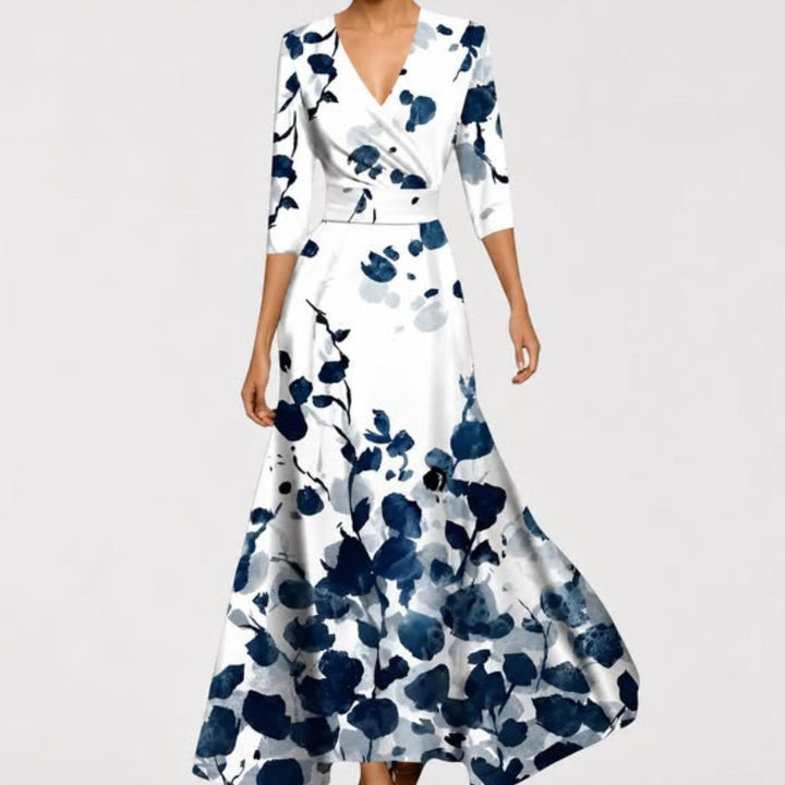 Clara dress|with a floral print