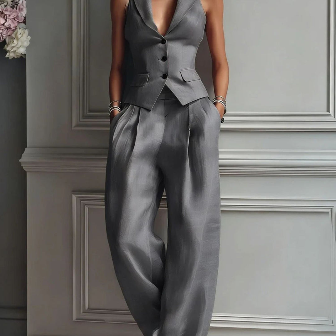Kate | Women's two-piece set with a V-neck and buttons